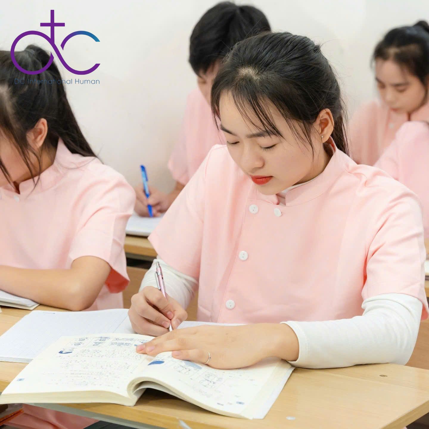 Đào tạo tiếng Nhật và kỹ năng nghề nghiệp