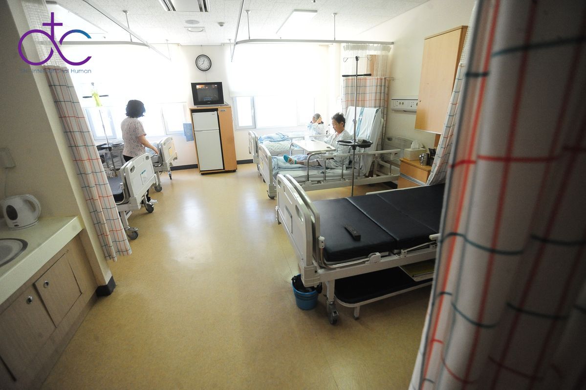 Lợi ích vượt trội khi tham gia Tokutei điều dưỡng Môi trường làm việc y tế hiện đại, sạch sẽ