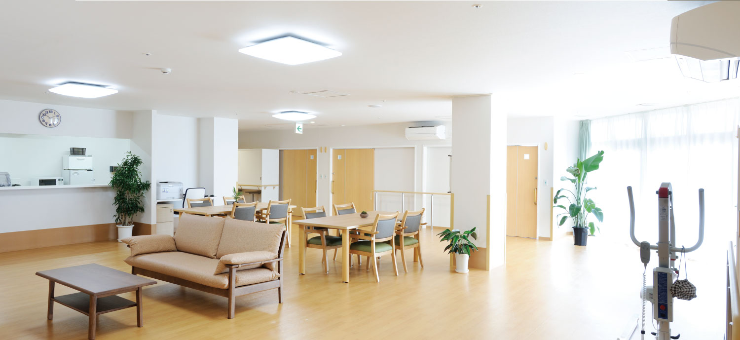 Nơi làm việc và môi trường thực tế của điều dưỡng và hộ lí